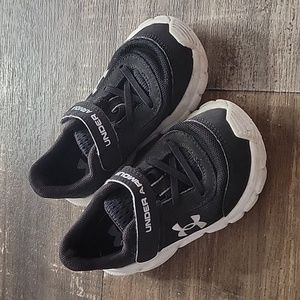 Under armour Shoes